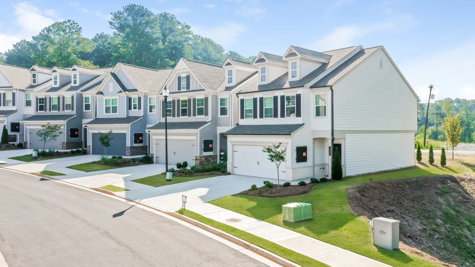 Charlotte_s Ridge_Hero_01