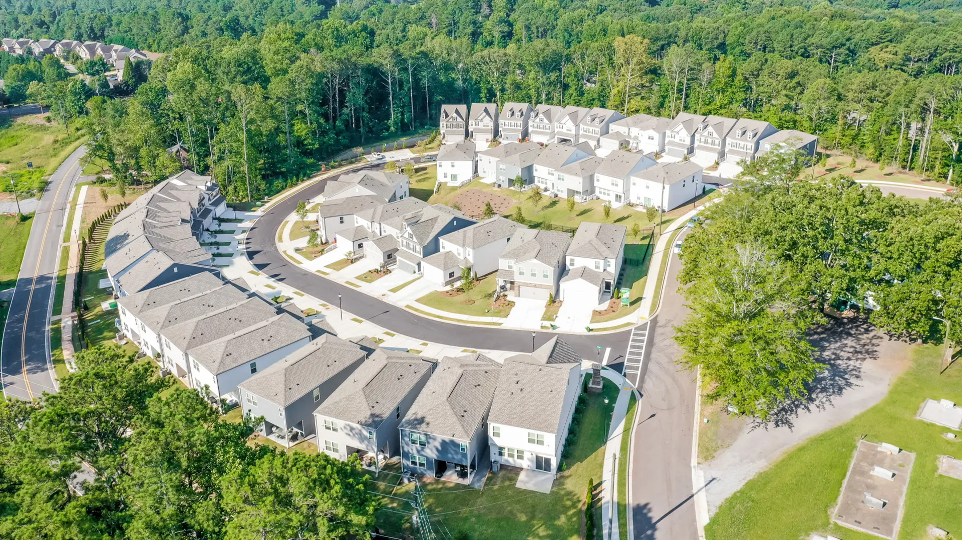 Charlotte_s Ridge_Hero_03