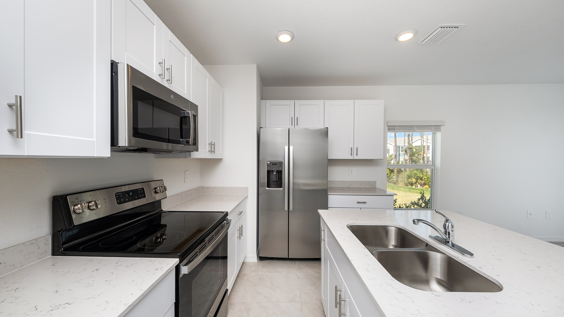 Caloosa Creek_Hero Banner_Kitchen2