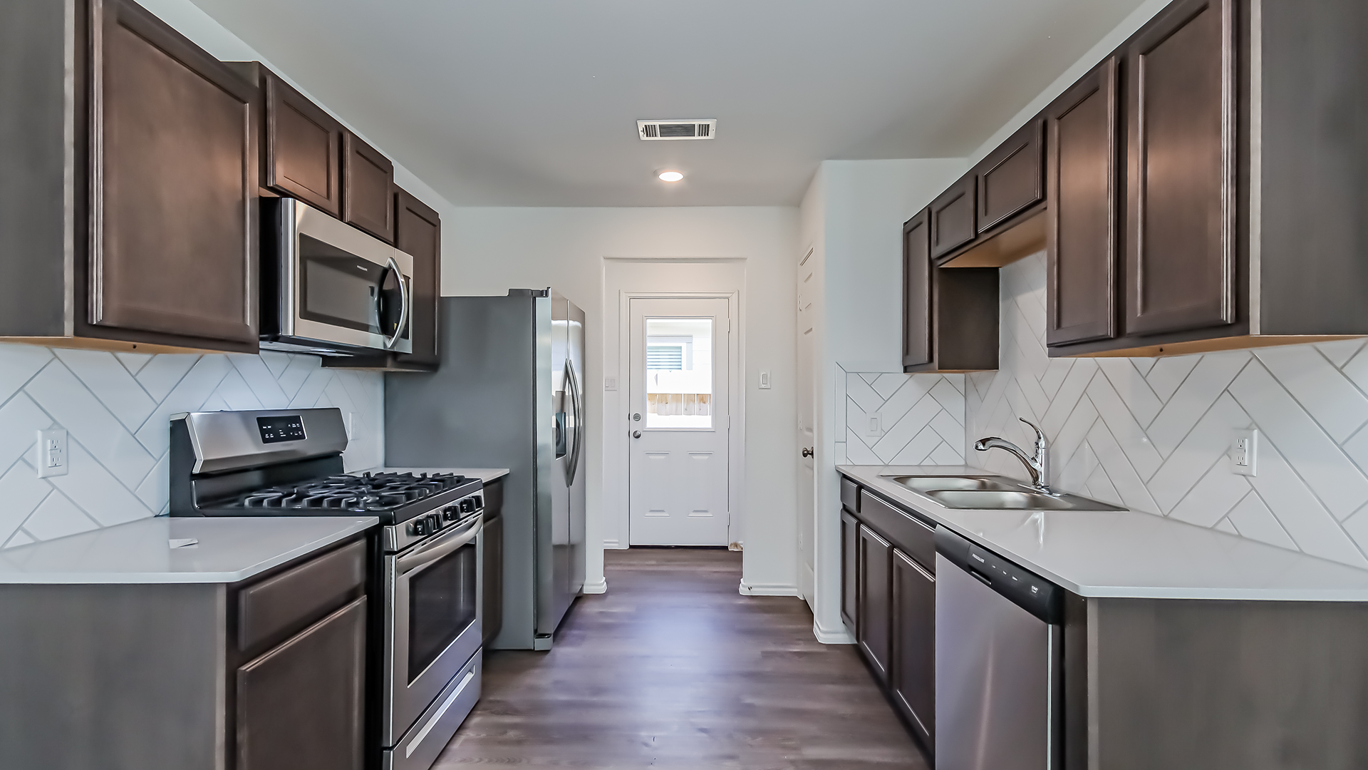 Tavola_Hero Banner_Kitchen3