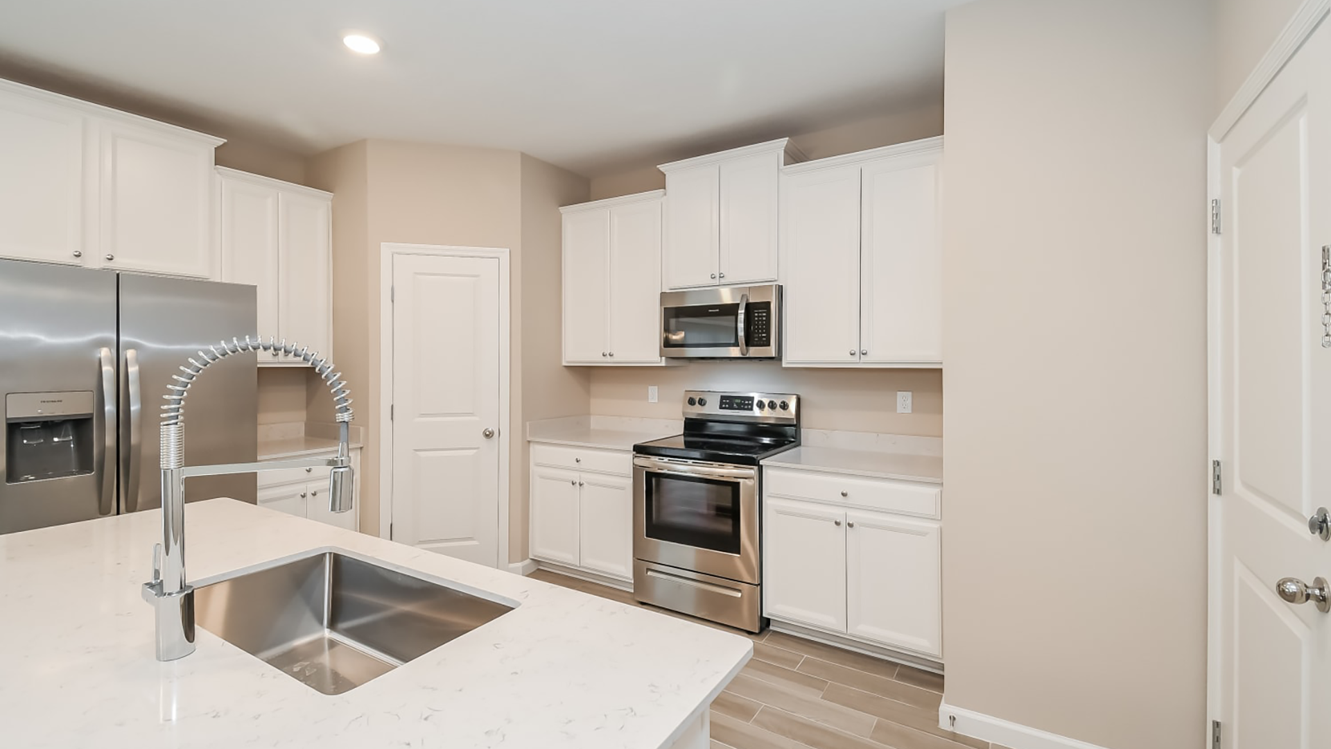 Highland Chase_Hero Banner_Kitchen