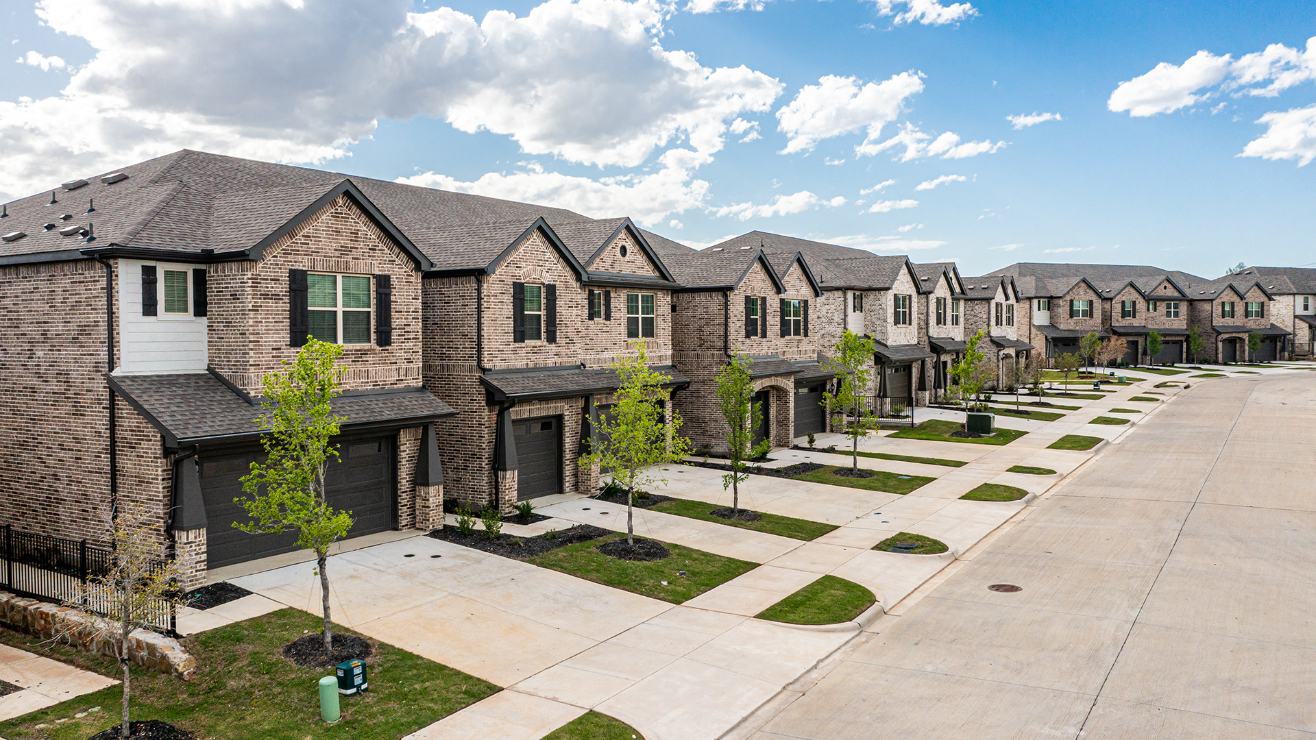 Bluebonnet Trail Townhomes_Hero Banner_FOH2