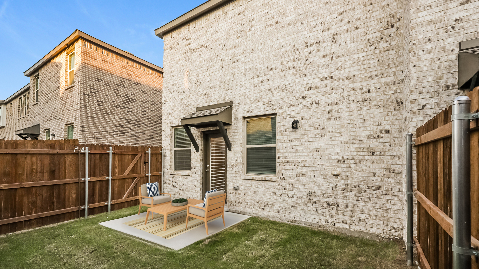 Bluebonnet Trail Townhomes_Hero Banner_Patio
