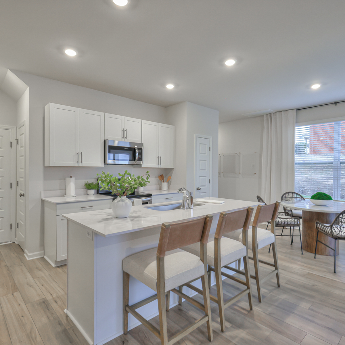 1082 Townhomes_Photo Gallery_Staged Kitchen