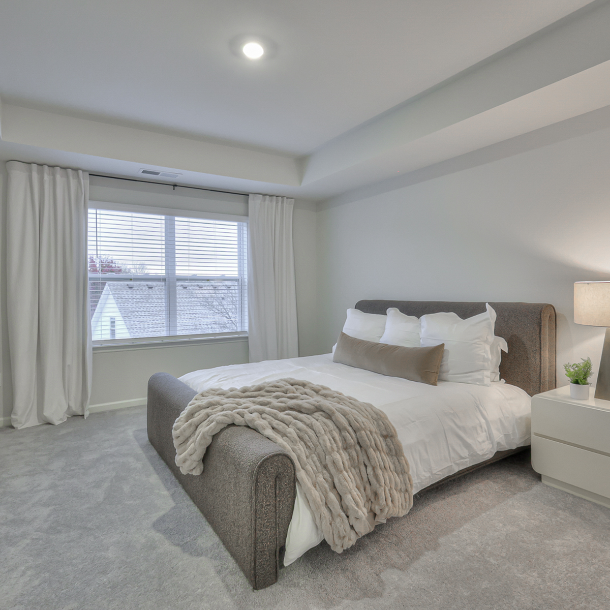1082 Townhomes_Photo Gallery_Vaulted Ceilings