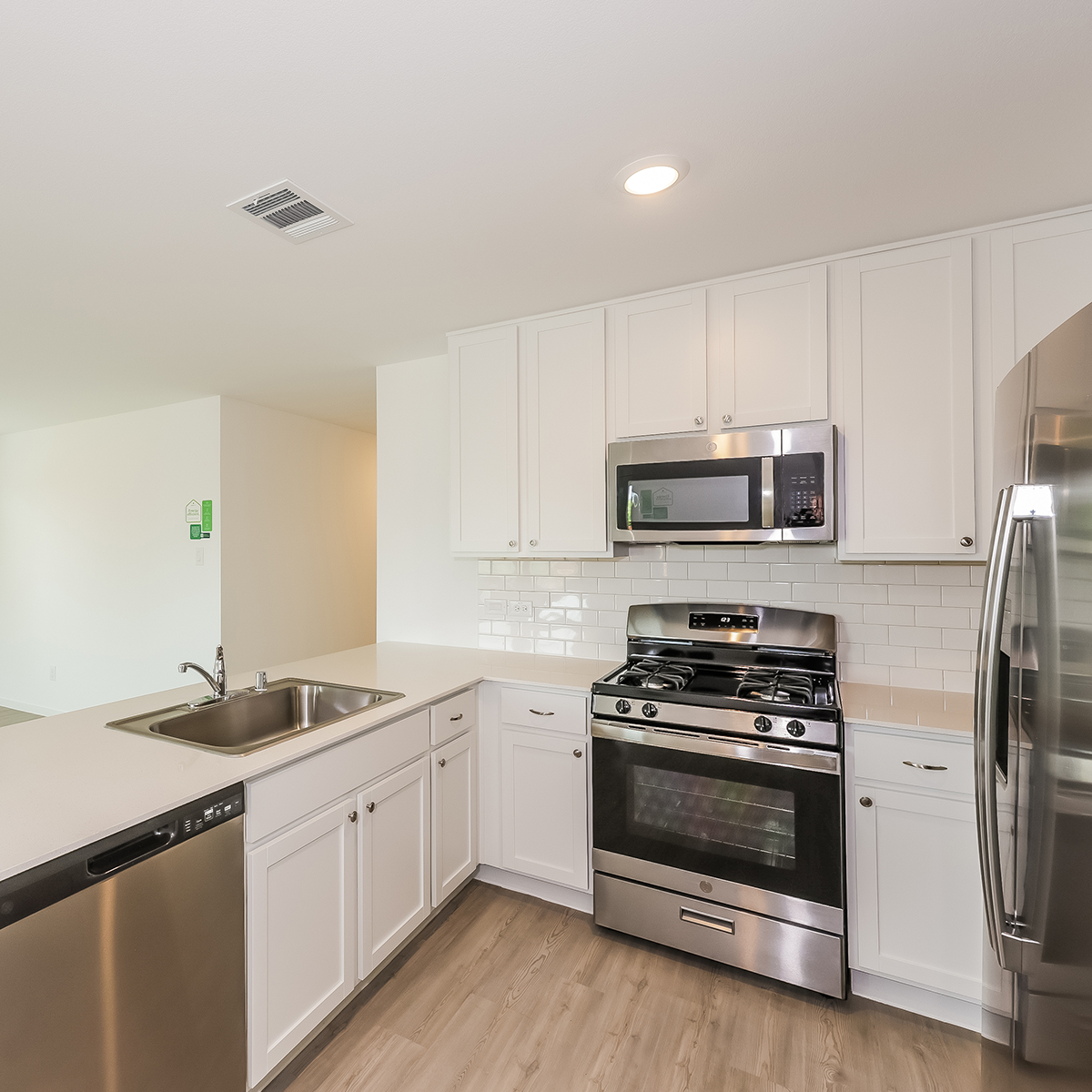 Eastland_Carousel_Kitchen