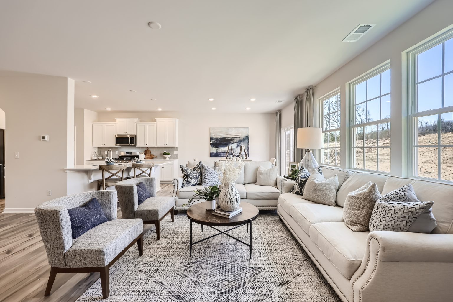 GAL_3243_Pic_Grisham_Living_REV